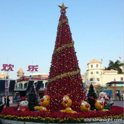 Luxury christmas tree for theme park decor