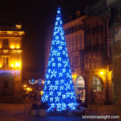 Creative big blue cool Christmas tree ideas