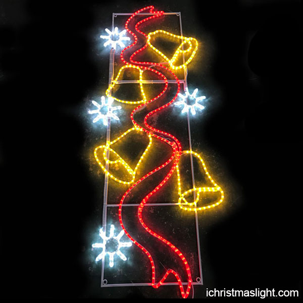 Outdoor light pole Christmas decorations | iChristmasLight