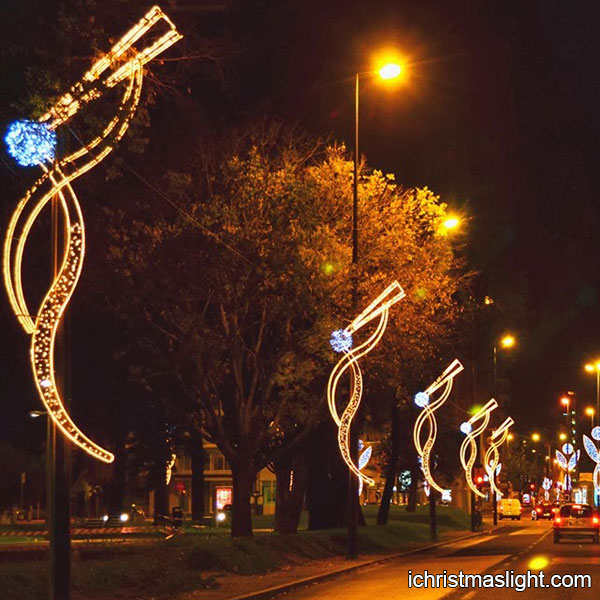 Outdoor Christmas angel for street poles | iChristmasLight