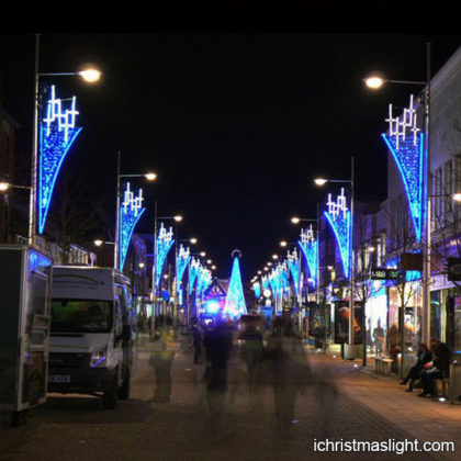 Pole decor blue and white Christmas lights