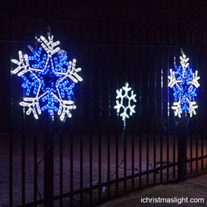 Christmas yard hanging snowflake lights