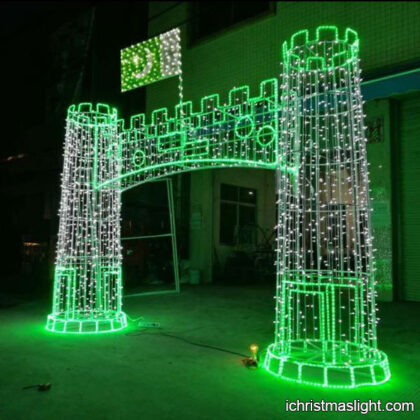 Holiday light arch for outdoor decoration