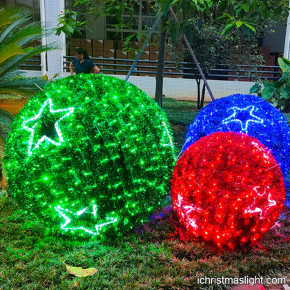 Christmas outdoor lighted spheres