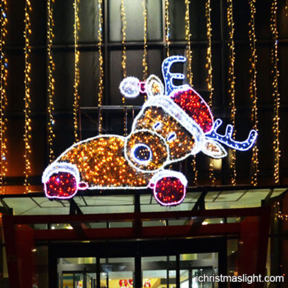 Shopping mall entrance Christmas decorations