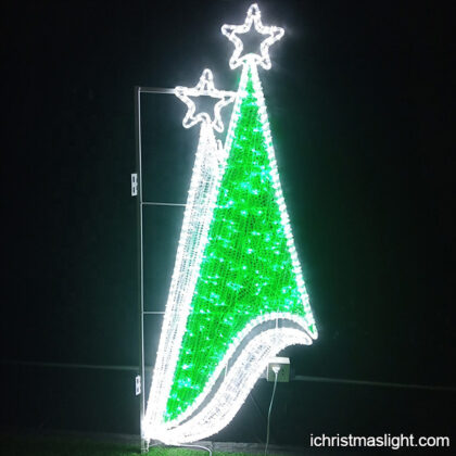 Green and white flag holiday pole lights