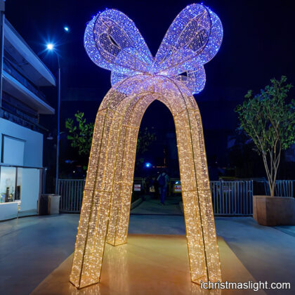 Extra large outdoor lighted Christmas decorations